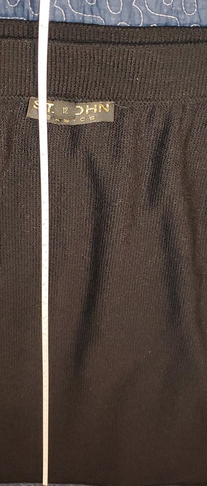St. JOHN KNIT PENCIL SKIRT (PRE-LOVED) - Picture 8 of 9